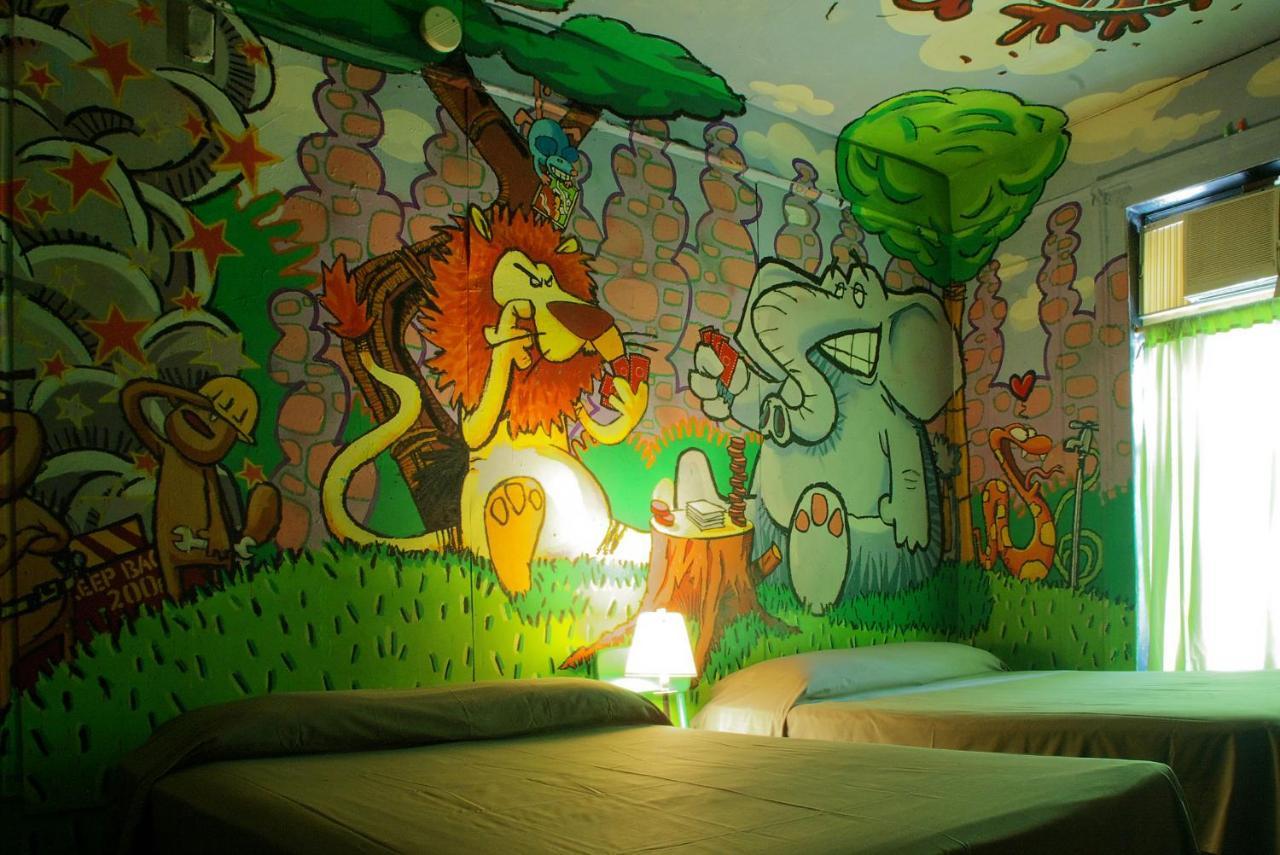 Carlton Arms Hotel Нью-Йорк Экстерьер фото